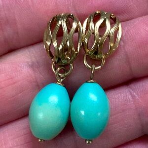 Gold tone egg-shaped Post Earrings w/interchangeable blue egg dangle charm